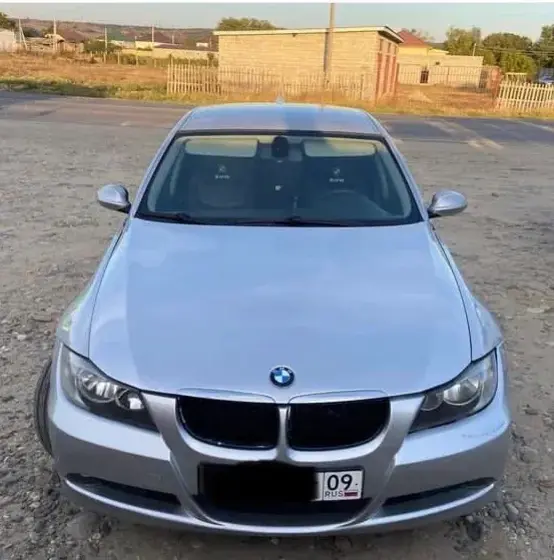 BMW 320 E90