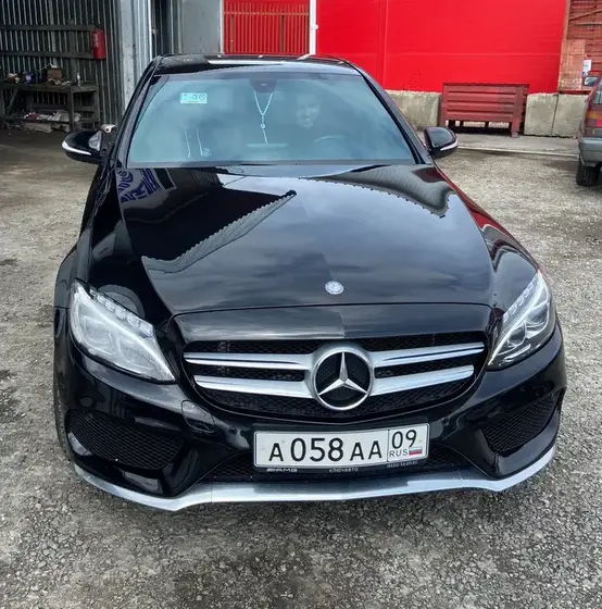 Mercedes Benz C180